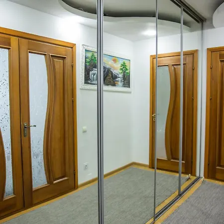 Good Center Apartment *